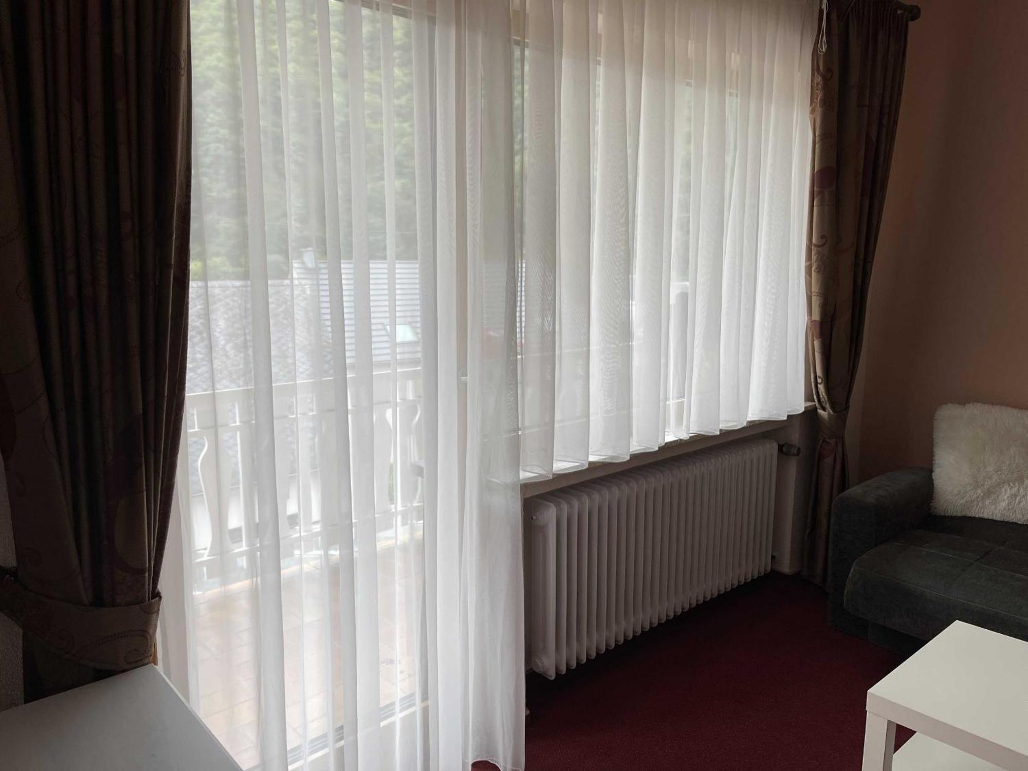 Hotel Zur Mosel Minheim Esterno foto