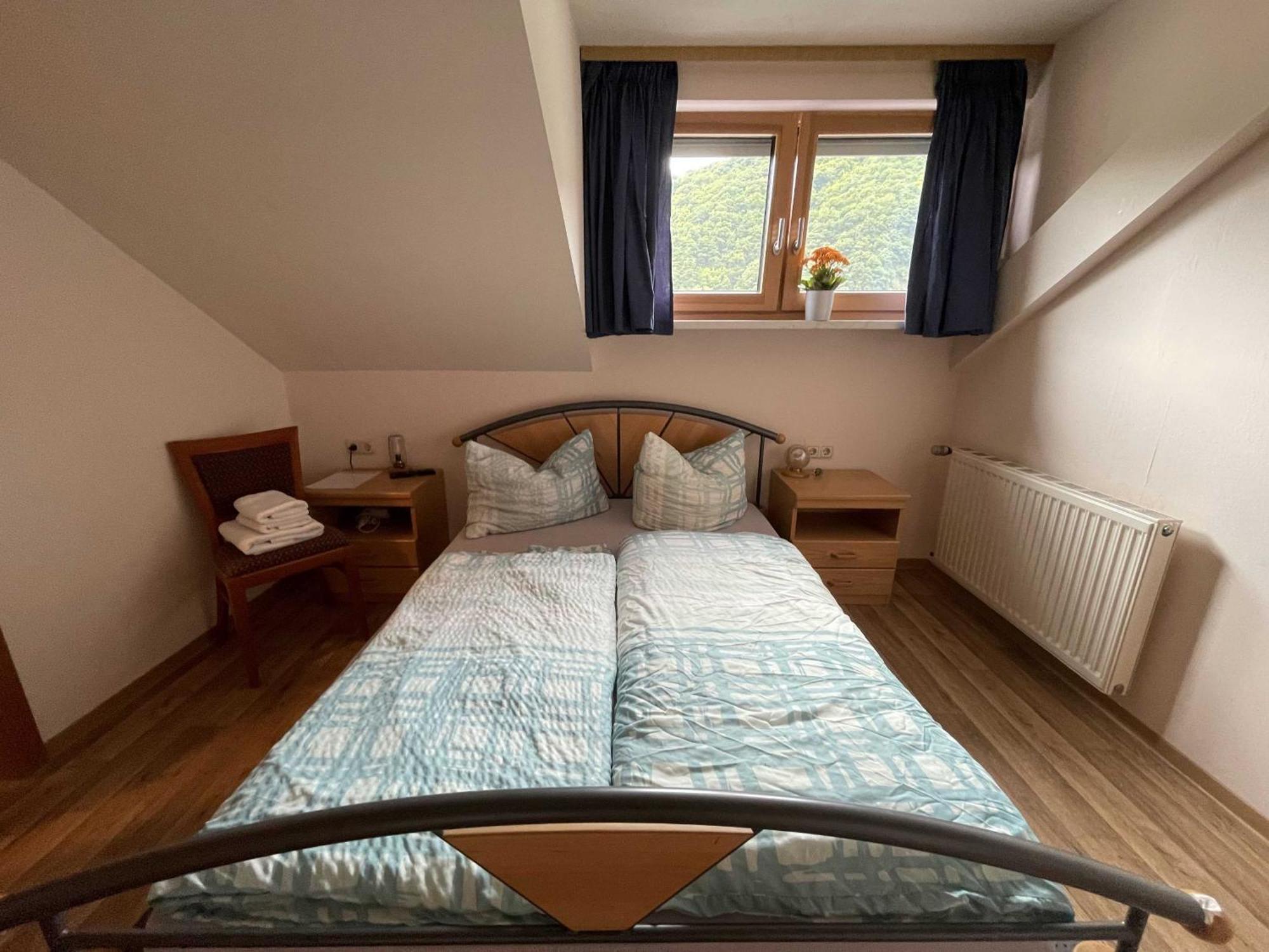 Hotel Zur Mosel Minheim Esterno foto
